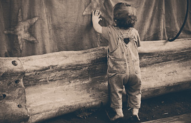 Fun Sensory Activities for 1 Year Olds: How to Support Your Toddler